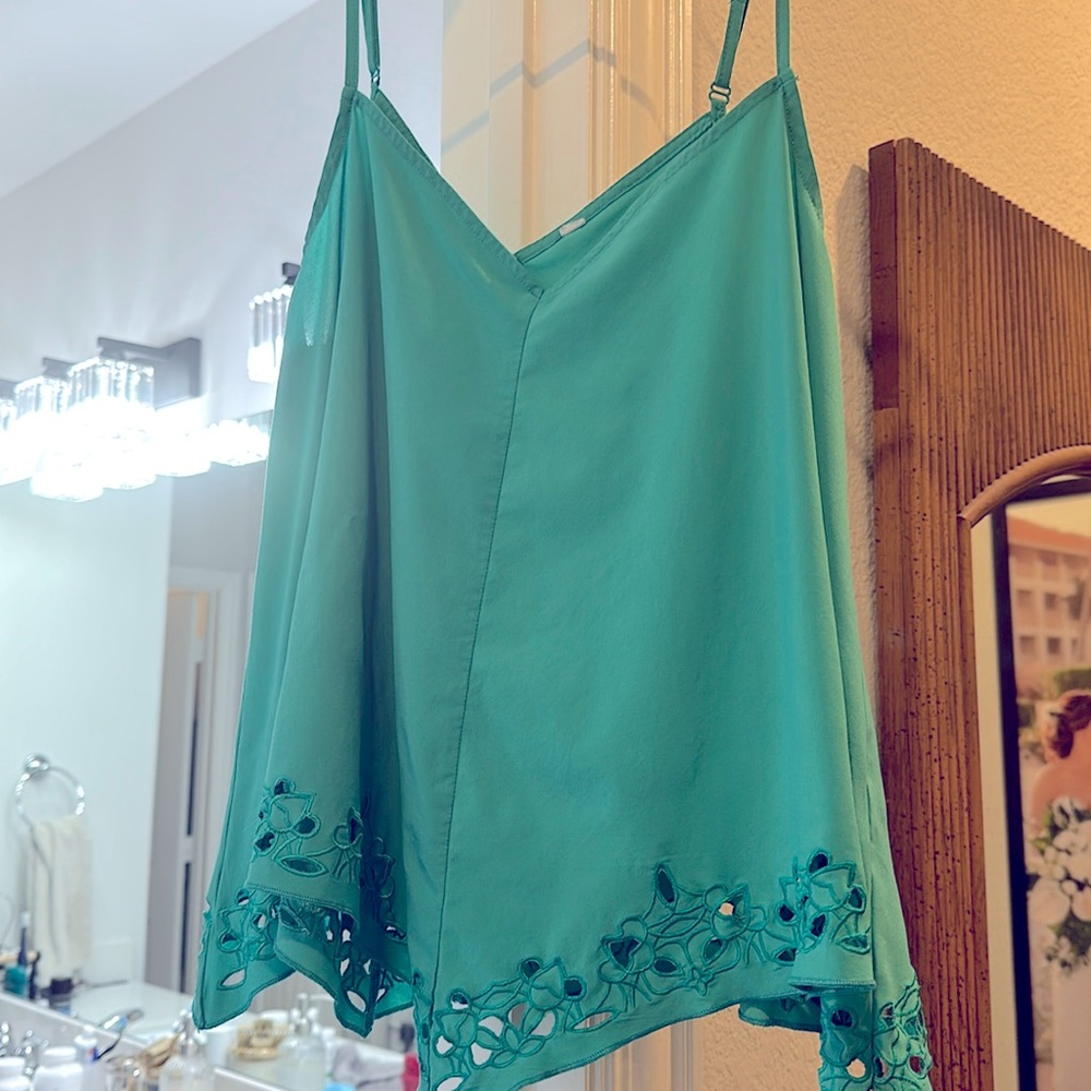 Fabletics handkerchief top